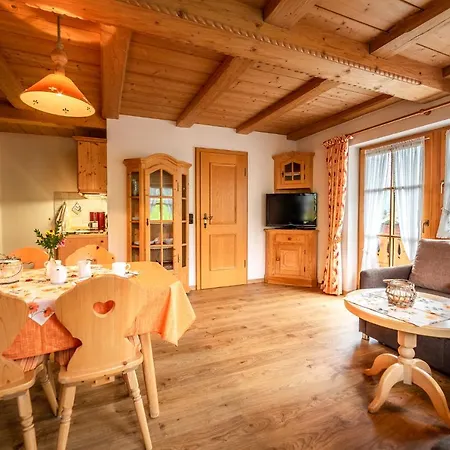 Hollweger Inkl. Chiemgaukarte Apartament